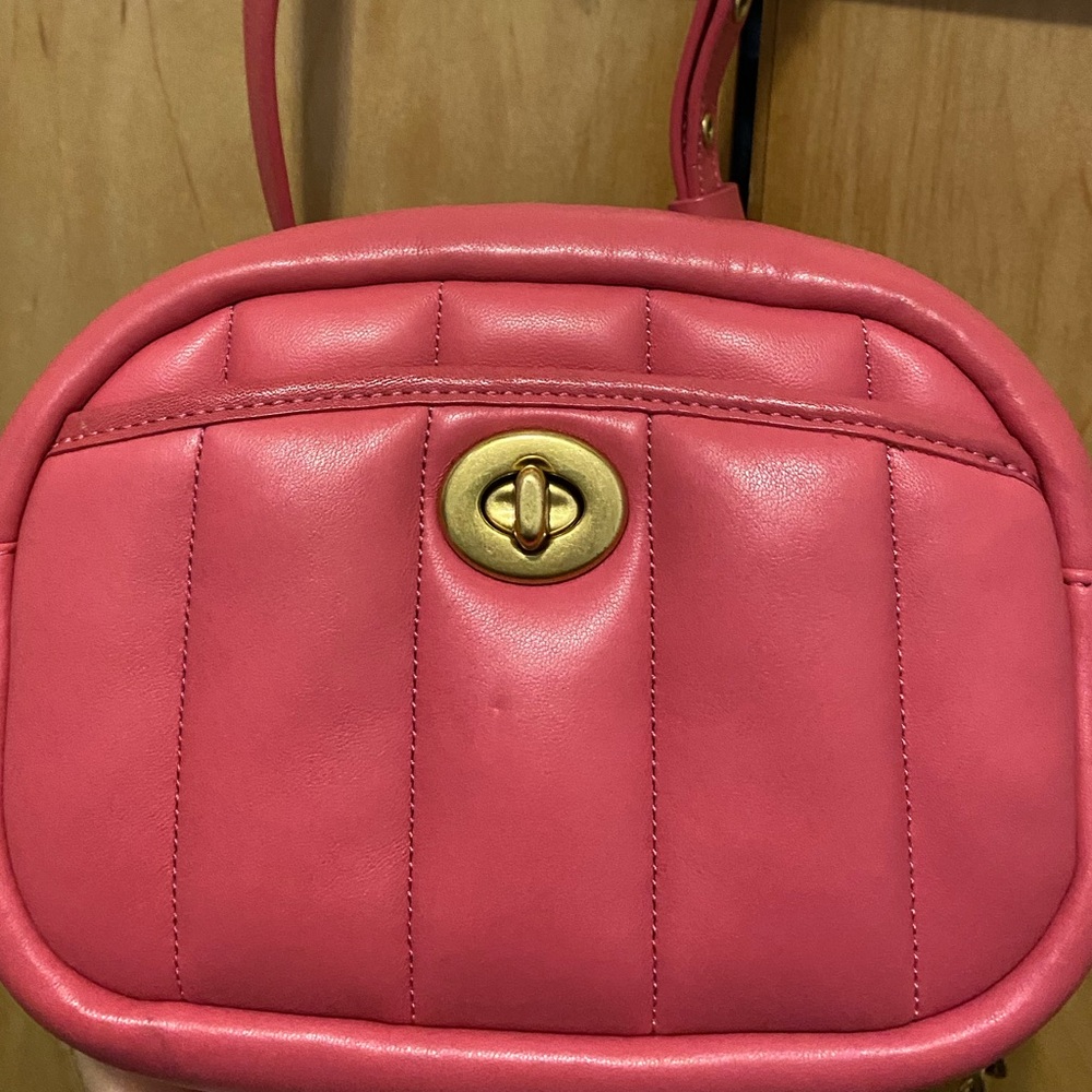 Coach pink crossbody bag 🩷